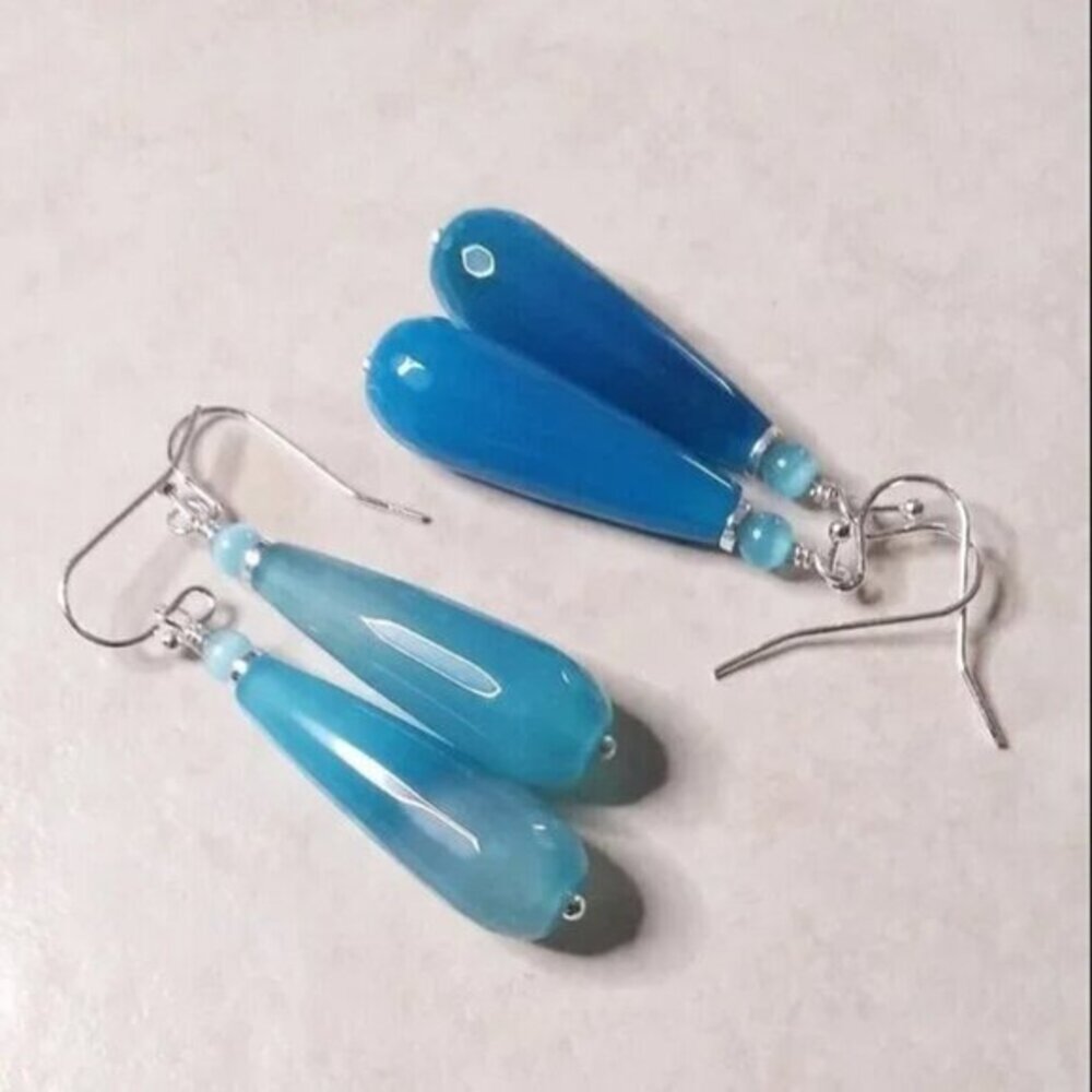 Aqua Blue! Long Agate Teardrop Gemstone Pendant + Chain! Beachy Coastal Grandma - Picture 10 of 10